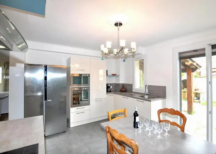 Paisible Maison Proche بيت للعطل